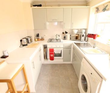 2 bedroom two bedroom mid terraced to rent - Photo 6