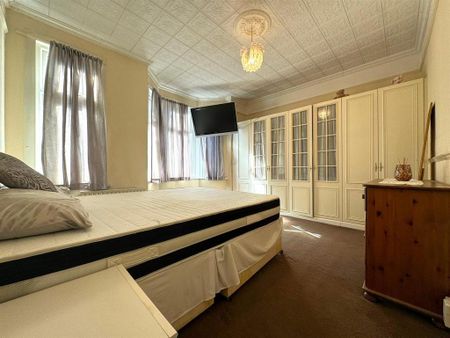 4 bedroom house to rent - Photo 2