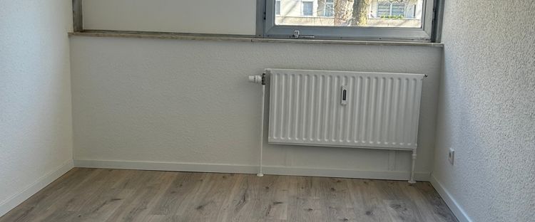 Frisch Sanierte 3 Zimmer Wohnung in guter Lage von Dortmund Scharnhorst - Foto 1