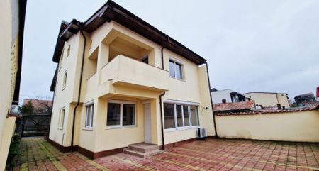 Vilă P+1+Pod, 320 mp, Teren 544 mp, Damaroaia - Photo 5