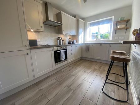 3 bedroom House To Let - Photo 4