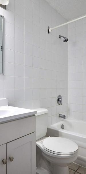 Grand appartement 5½ meublé – Disponible maintenant - Photo 1