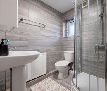 2 bedroom private hall to rent - Photo 6