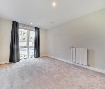 3 bedroom flat to rent - Photo 5