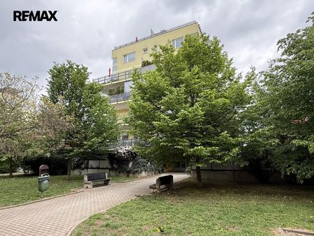 Pronájem bytu 2+kk 57 m² - Photo 2