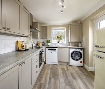 White Rose Close - Photo 6