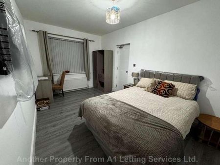 Chester Road, Castle Bromwch, B36 - Photo 2