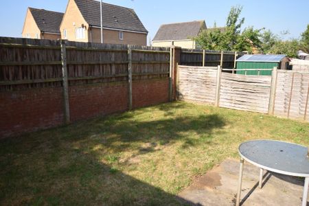 1 bedroom in a house share to rent - Photo 2