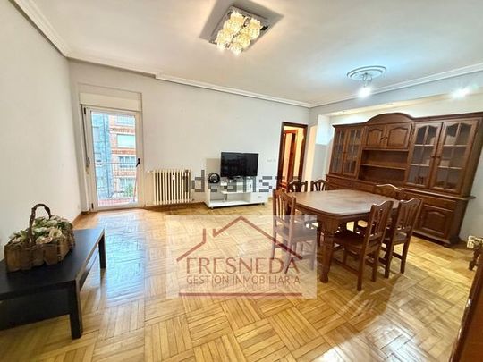 Alquiler de piso en Calle Foncalada s/n - Photo 1