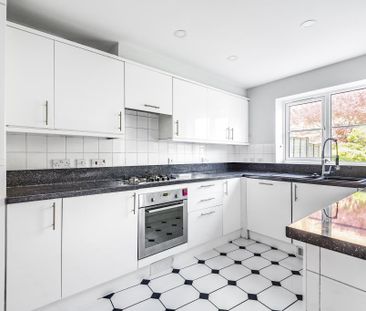 4 bedroom townhouse to rent - Photo 4