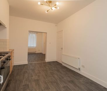 Astley Street - Photo 2