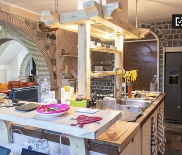 rome, Lazio 00128 - Photo 1