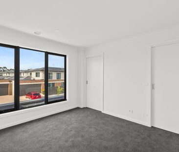 Stunning 4BR Family Home in Prime Narre Warren – Utilities Included!✨ - Photo 2