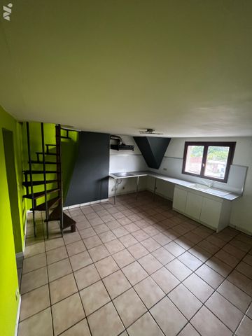 Un appartement à usage d'habitation en DUPLEX sur SAINT-ETIENNE-DU-ROUVRAY. - Photo 5
