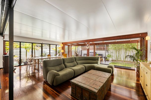 Relaxed Coastal Living � 400m from Tugun Beach Front with Pool - Photo 1