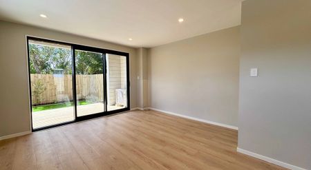 Brand-New 3-Bedroom Townhouse in Glen Eden - Photo 5