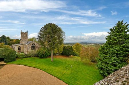 A charming portion of a wonderful country home on the edge of Wroughton, with super views of the neighbouring church. - Photo 3