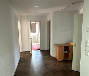 Eine neue moderne 3 Zimmer Wohnung in Triangel teilmöbliert - Photo 1