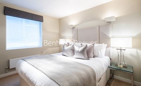 2 Bedroom flat to rent in Fulham Road, Knightsbridge, SW3 - Photo 2