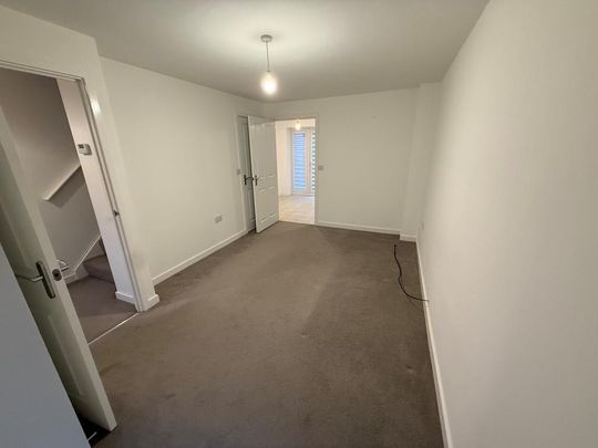 2 bedroom semi-detached house to rent - Photo 1