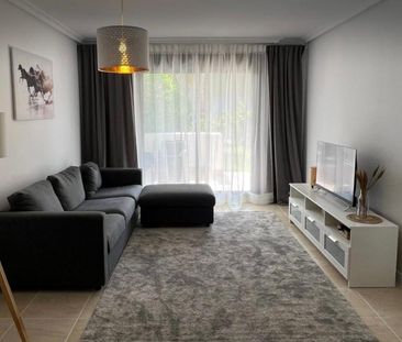 2 Bedroom Apartment For Rent in Estepona, Málaga - Photo 6