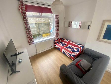 3 bedroom house to rent - Photo 3