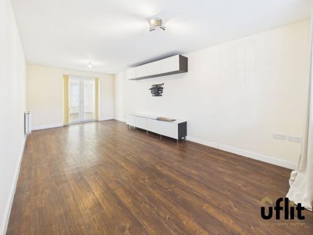 4 bedroom detached house to rent - Photo 4