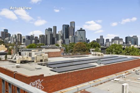 Space and style with the city at your doorstep - Photo 5