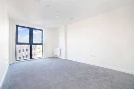 3 bedroom flat to rent - Photo 2