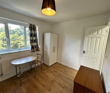 Room in a Shared House, Bedfordshire, LU1 - Photo 2