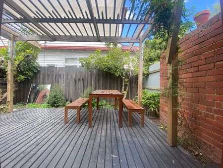 2/84 The Avenue, Spotswood VIC 3015 - Photo 4