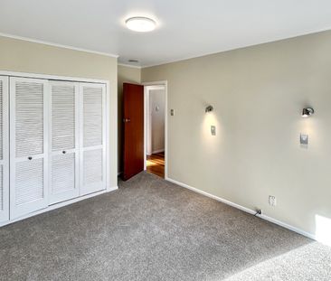 Spacious Glendene Home with Sky Tower Views - Perfect for Extended ... - Photo 3
