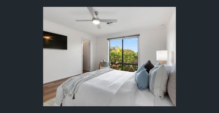 Stylish Family Living with Views - Photo 5