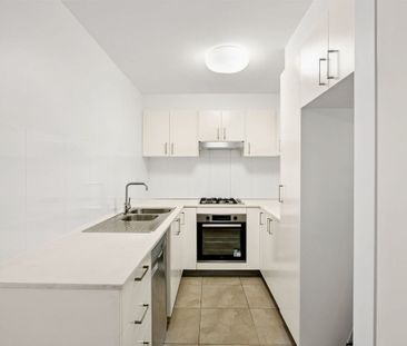 Comfort and convenience in the heart of Brookvale - Photo 4