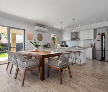 Large family home in the sought-after Halls Head area of Seascapes - Photo 6