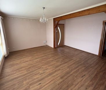 Solid 3‑Bedroom Brick Home with a large shed - Photo 2