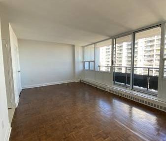 AVAILABLE NOW!!! Bachelor at 70 Cambridge Avenue - Photo 2