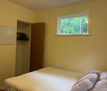 Sun, space, bush views, birds - fully furnished. - Photo 5