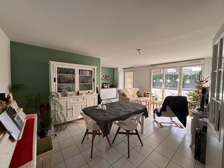 Location Appartement 4 pièces 86m² - Photo 2