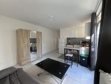 STUDIO MEUBLE - 22.43M² - VITRY SUR SEINE - Photo 3