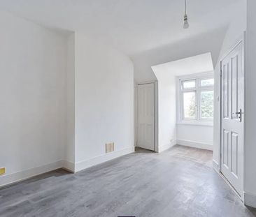 Conyers Road, SW16, London - Photo 1