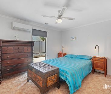 Comfortable Family Living in a Convenient Location - Photo 4