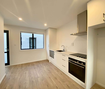Modern 2-Bedroom Townhouse, Mt Wellington - Photo 2