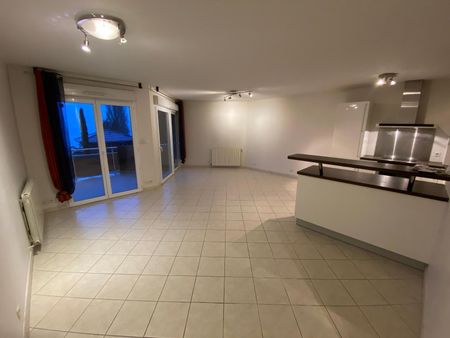 Location Appartement 3 pièces 68m² EVIAN LES BAINS 74500 - Photo 2