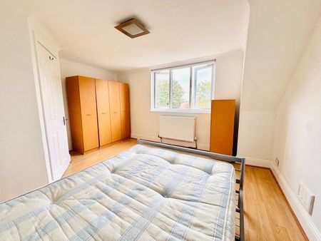 1 Bed Flat, Blenheim Gardens, NW2 - Photo 2