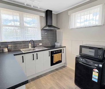 SPRINGVALE - 3 BEDROOMS - Photo 1