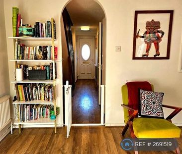 3 bedroom maisonette to rent - Photo 1