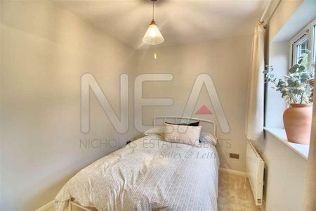 Balmore Park, Caversham, Reading, RG4 - Photo 4