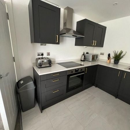 2 bedroom flat to rent - Photo 4