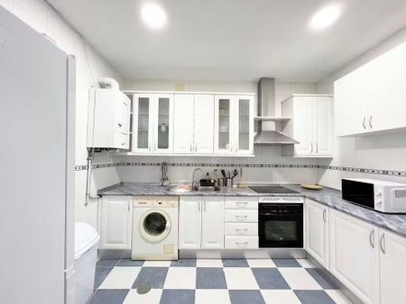 Calle del Dos de Mayo, Madrid, Community of Madrid 28004 - Photo 5